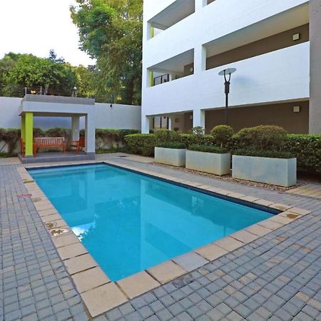 Moc Luxury Apartment Johannesburg Exterior photo