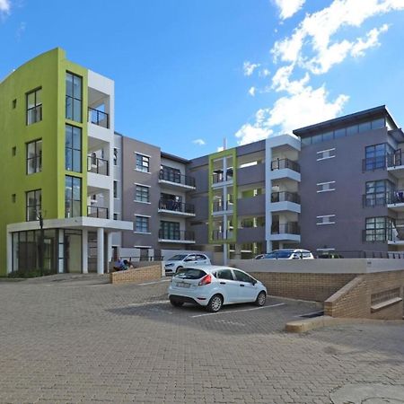 Moc Luxury Apartment Johannesburg Exterior photo